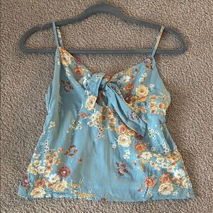 “O’Neil”: Eva top